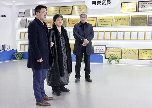 省人大常委会秘书长鲁俊一行光临玛雅吧调研调查